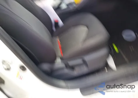 2018 Toyota Camry Le z USA, uszkodzony, nr VIN 4T1B11HK2JU096477